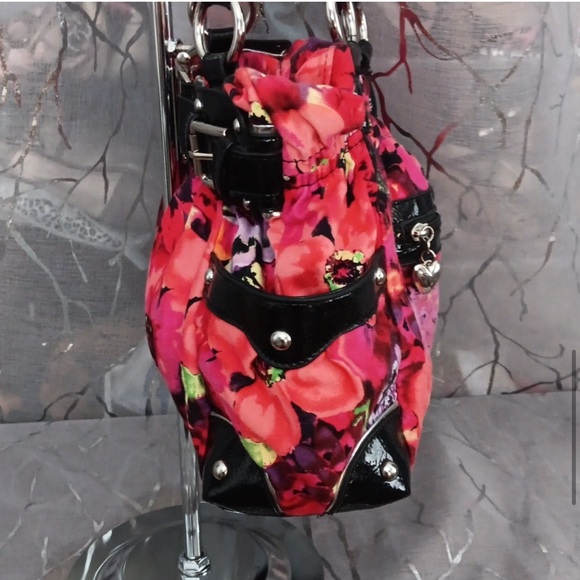 WILSON FLORAL LEATHER SHOULDER BAG - Picture 7 of 10